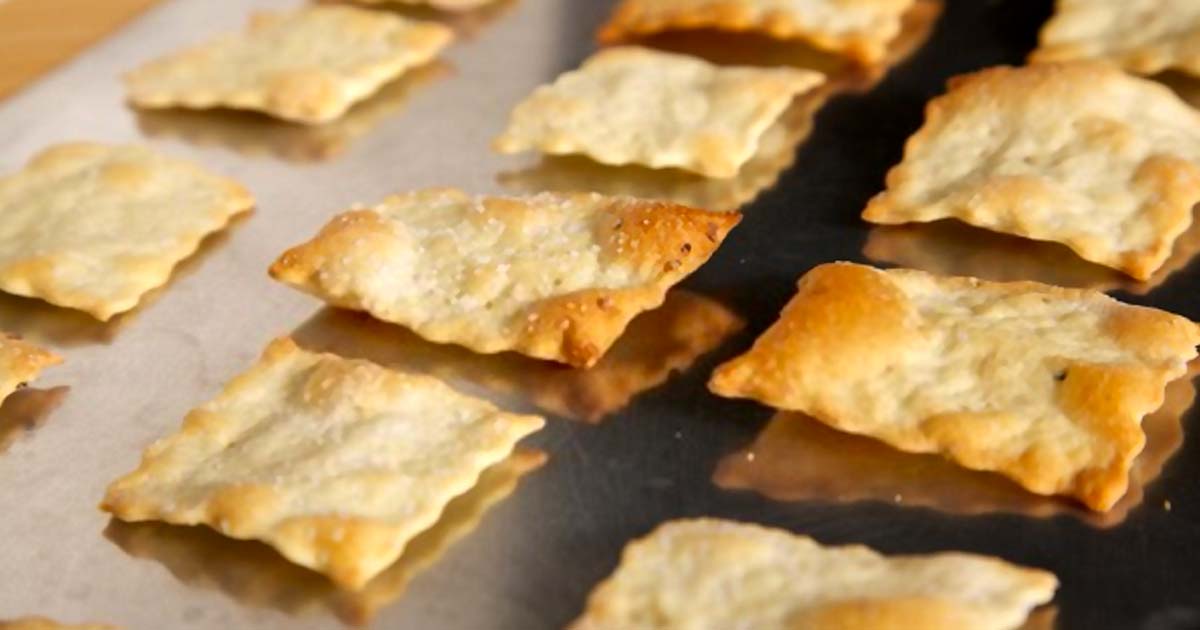How to Make Homemade Crackers