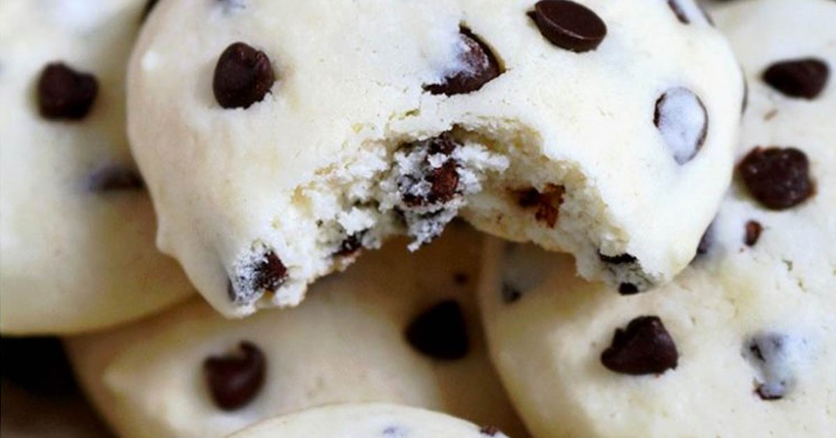 Chocolate Chip Cheesecake Cookies