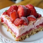 how to make Easy Frozen Strawberry Dessert